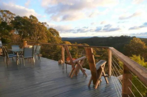 Nagual Retreat in Leura with views Leura
